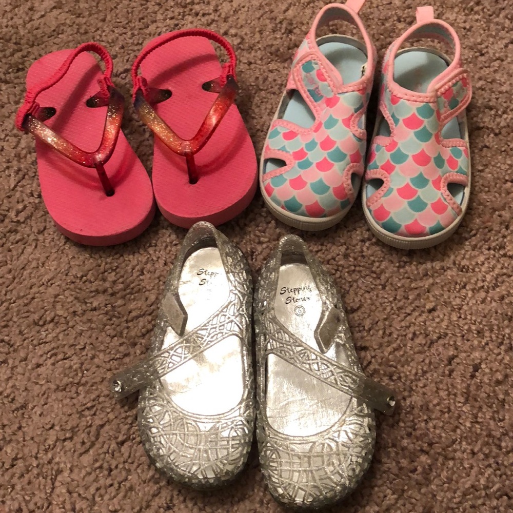 Toddler girl size 6 summer shoes